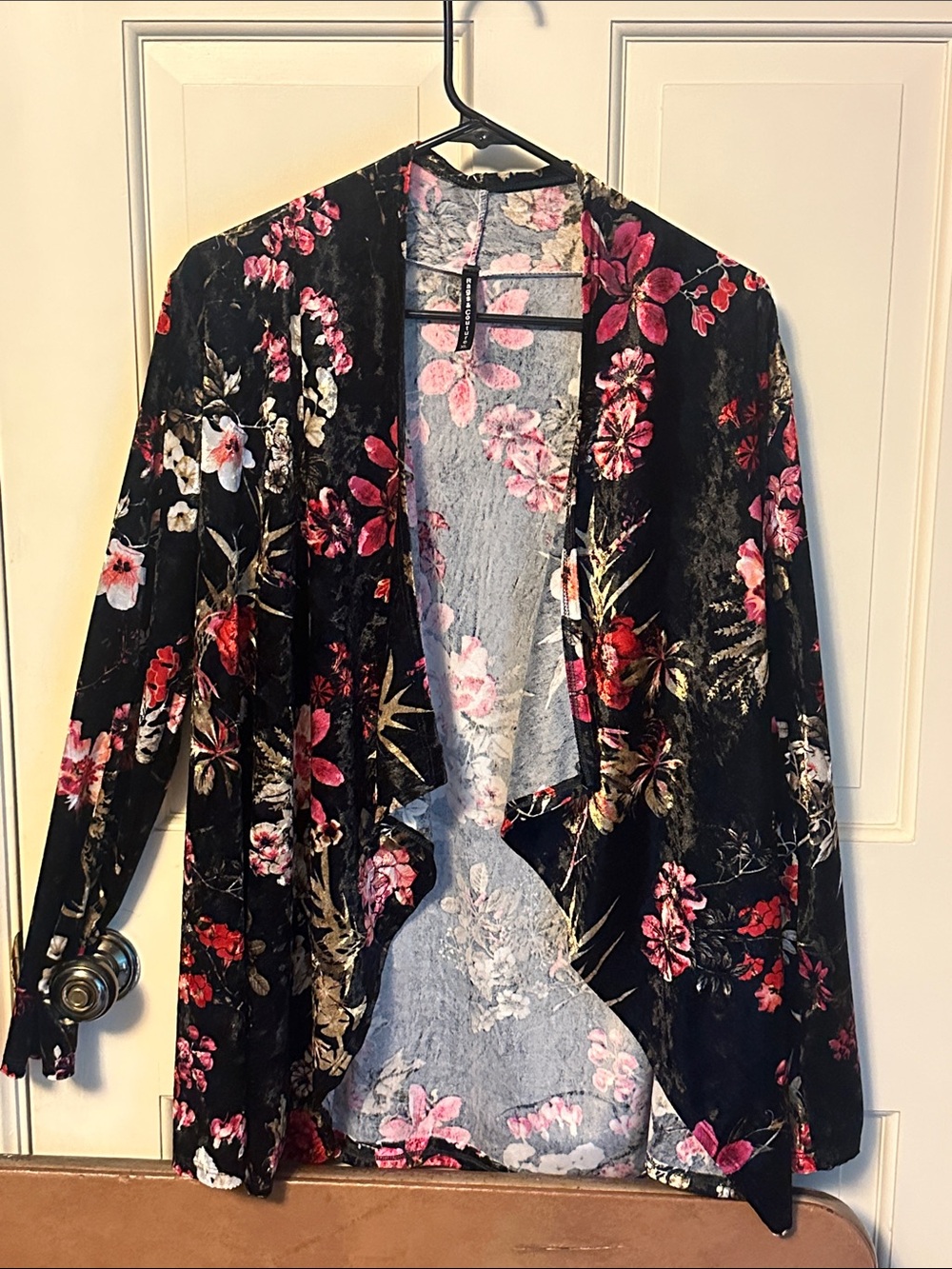 NWOT Rags and Couture Black Floral XL Open-Front Cardigan with Pink Accents